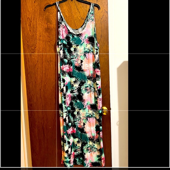 Ava &Viv Plus Size 2X Colorful Maxi Dress - Picture 1 of 1